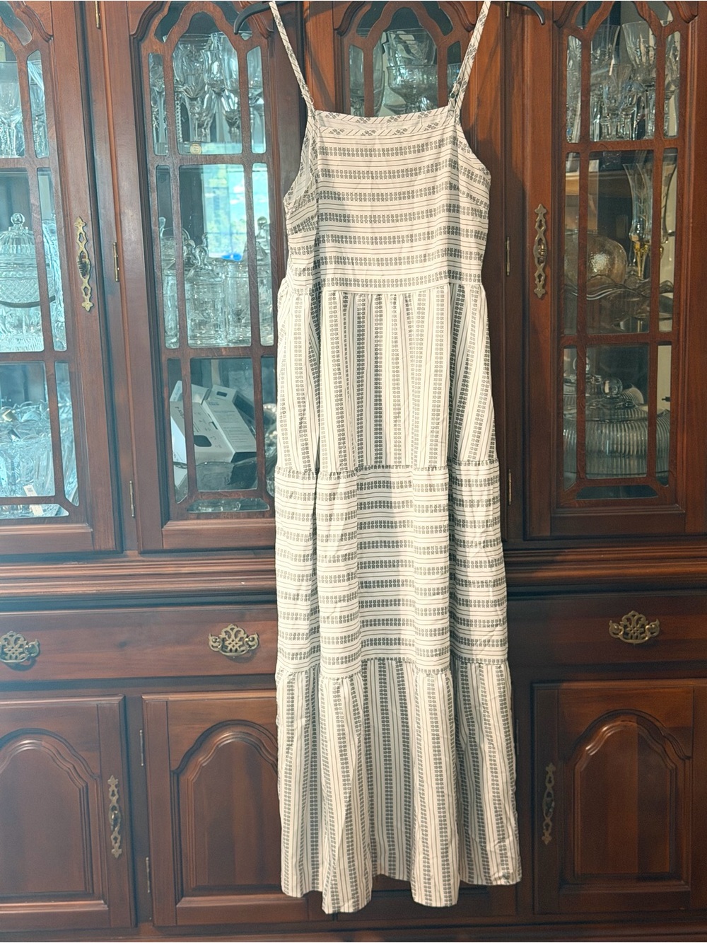 Emery Rose Women's Striped Tiered Maxi Dress in Cream and Black